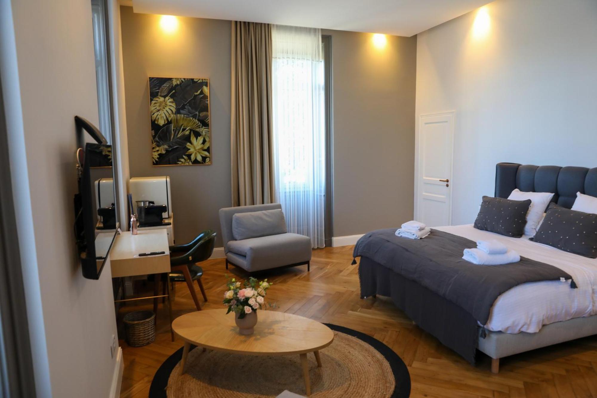 Sequoias Golf & Ressort Hotel Ruy-Montceau Exterior foto